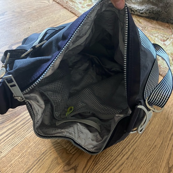 Lululemon Go-Go-Go Tote - Picture 12 of 13